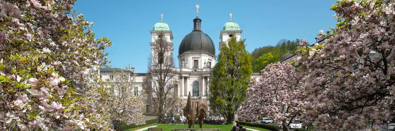 Dreifaltigkeitskirche im Frühling in Salzburg | © Tourismus Salzburg