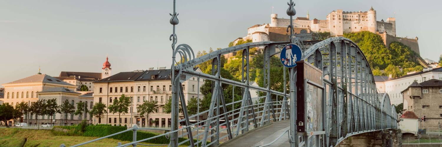 Sound-of-Music filming location and popular photo spot: Salzburg's Mozartsteg | © TSG Tourismus Salzburg GmbH / P. Langwallner
