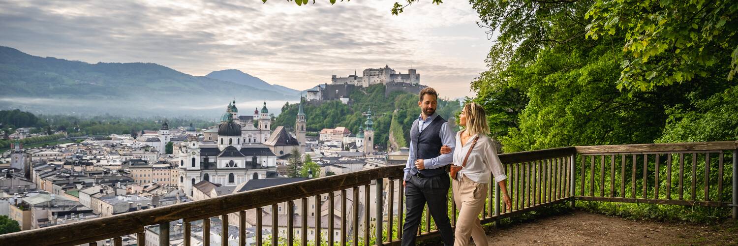 Paar am Mönchsberg in Salzburg | © Tourismus Salzburg GmbH