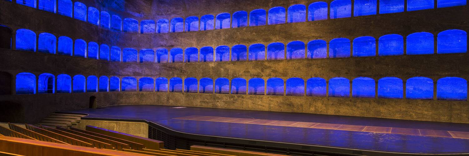 Sicht auf Bühne der Felsenreitschule | © Andreas Kolarik