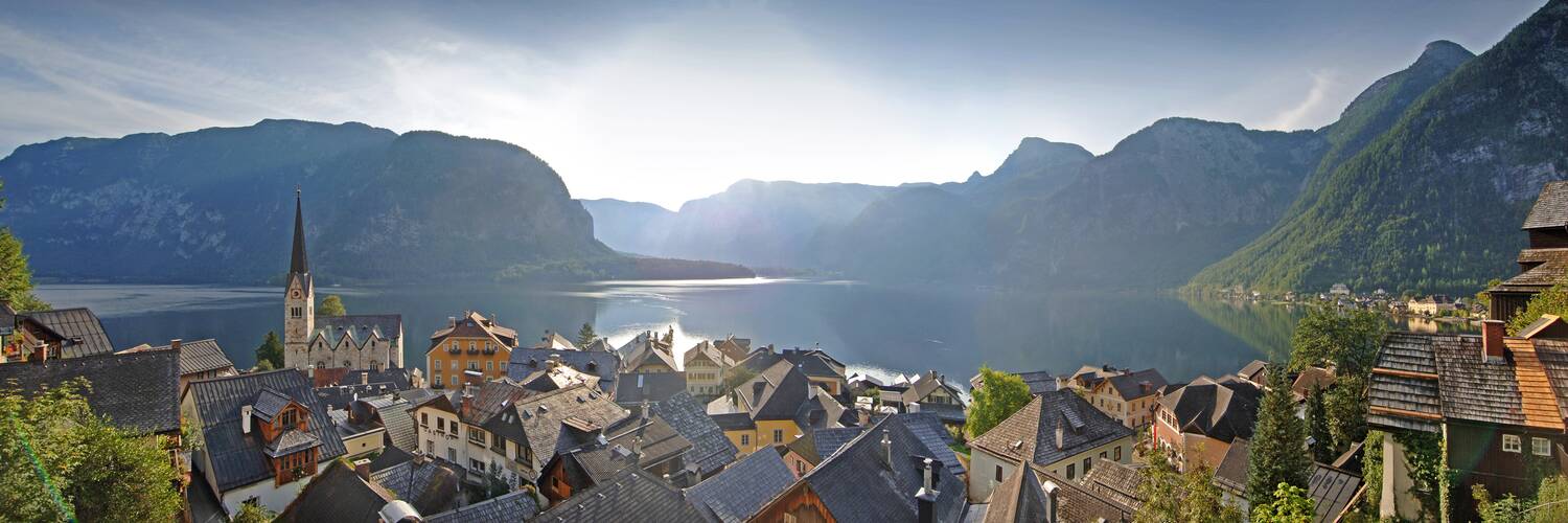Panoramaaussicht über Hallstatt auf den Hallstättersee | © OÖ Tourismus