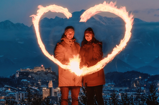 Pärchen in Maria Plain mit Blick auf Salzburg | © Tourismus Salzburg GmbH
