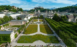 Mirabellgarten in Salzburg im Frühling mit Blick auf die Festung Hohensalzburg | © Tourismus Salzburg, Foto: Breitegger Günter