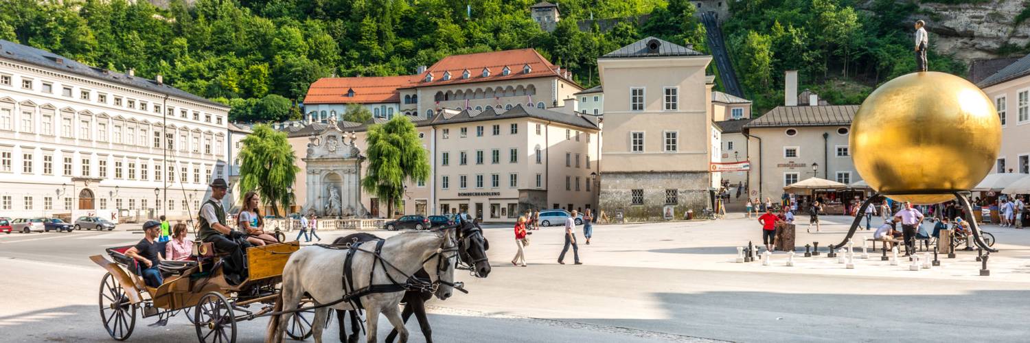 Kapitelplatz mit Blick auf die Festung Hohensalzburg | © Tourismus Salzburg, Foto: Breitegger Günter