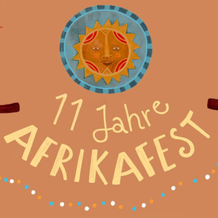 Une illustration colorée représentant le thème « Fête de l'Afrique ». Elle montre des personnes avec les bras levés et un visage ensoleillé au centre. | © ARGEkultur