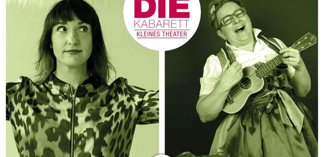 Two artists stand on a stage. On the left is Christl Sittenauer and on the right is Sabine Falk, both in striking outfits. | © Julia Ruhland | Christoph Gassner