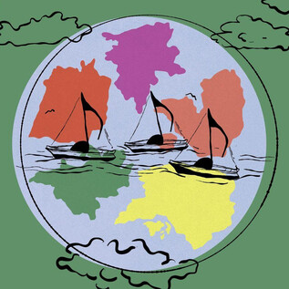 Rappresentazione artistica di barche a vela sull'acqua, circondate da isole colorate.  
Lo sfondo è in tonalità tenui, creando un'atmosfera armoniosa. | © ISM