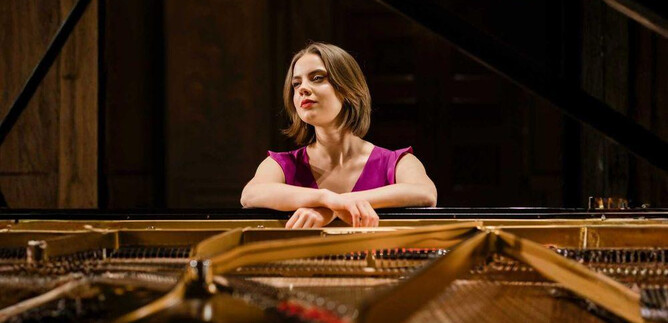 Gabrielė Bekerytė am Klavier | © Freie Kunst