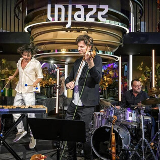Andrés Coll Cosmic Trio live | © Jazzit