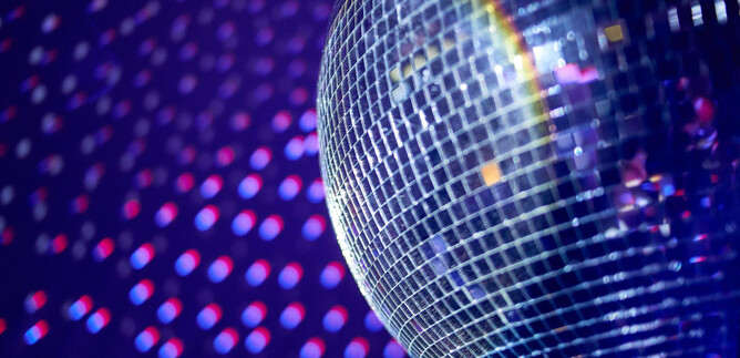 OUT OF SCHOOL PARTY: DJ TAKEOVER | © Stefan Dinse