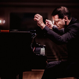 Salzburger Festspiele_Francesco Piemontesi | © Marco Borggreve