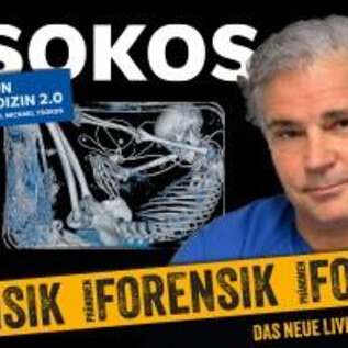 Ein Mann steht vor einem Hintergrund mit forensischen Abbildungen. Der Text handelt von einem neuen Live-Programm zur Faszination Rechtsmedizin. | © Hoanzl Agentur GmbH