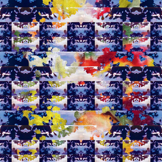 Un patrón colorido con peces de diferentes colores y formas. El fondo es principalmente azul y crea una atmósfera vibrante. | © Ulrike Halmschlager