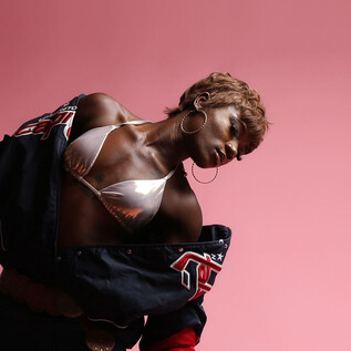 YANGA AFRO SHOW feat. M1CHÉE | © Nefise Fotografie