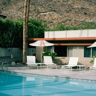 Palm Springs, from the seris Horse_Latitudes | © Benoit_Grimbert