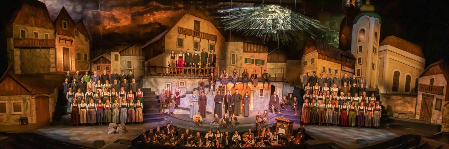 Bühne vom Salzburger Adventsingen im Großen Festspielhaus | © Salzburger Adventsingen/Vogl