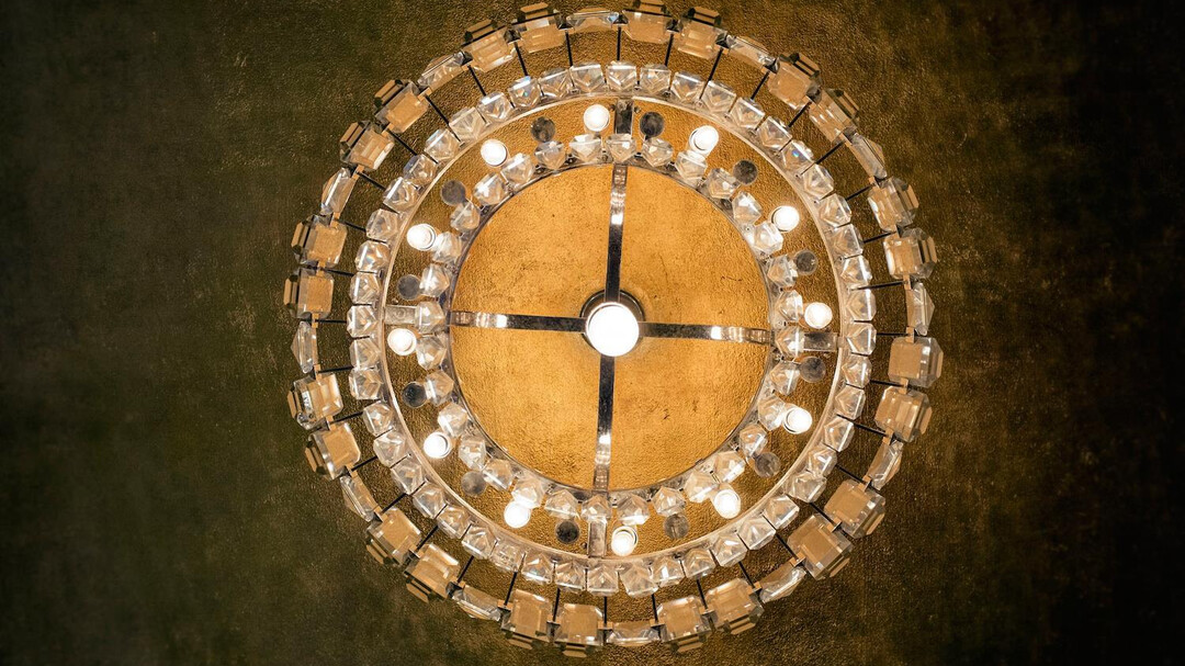 chandelier Grosses Festspielhaus | © Luigi Caputo