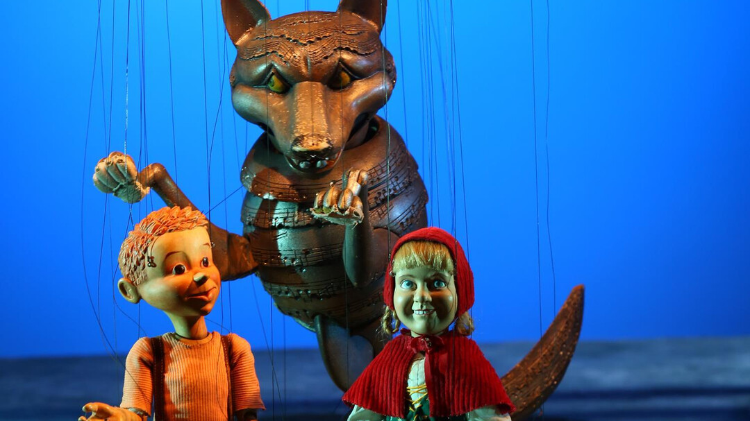 Scene from Peter and the Wolf/ Red Riding Hood | © Salzburger Marionettentheater