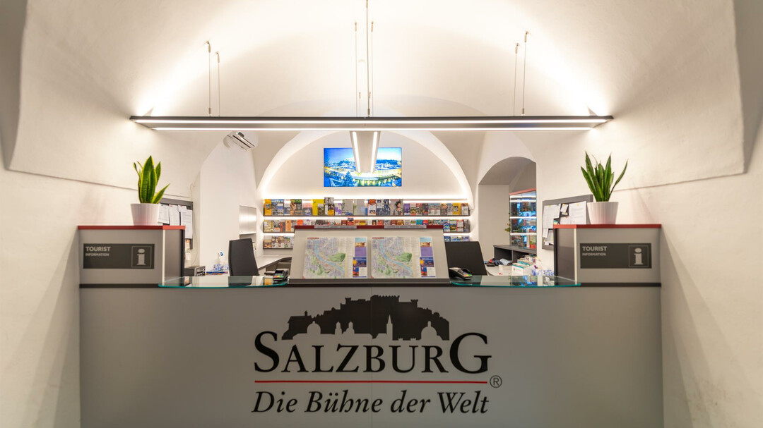 tourist information center salzburg
