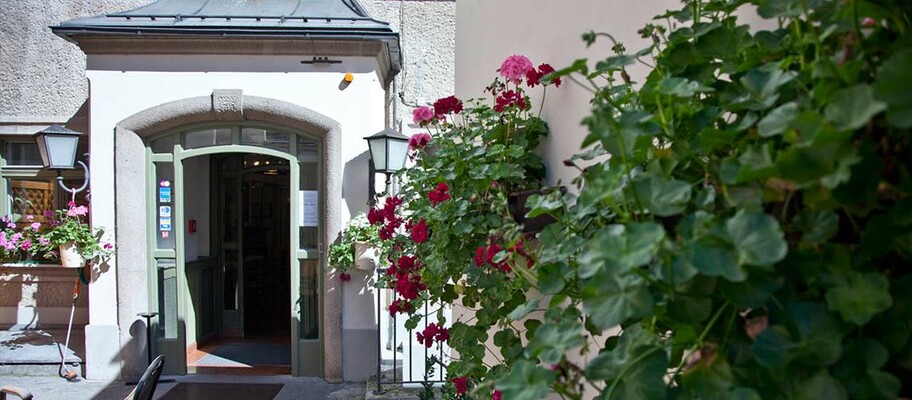 Eingang | © Hotel Schwarzes Rössl